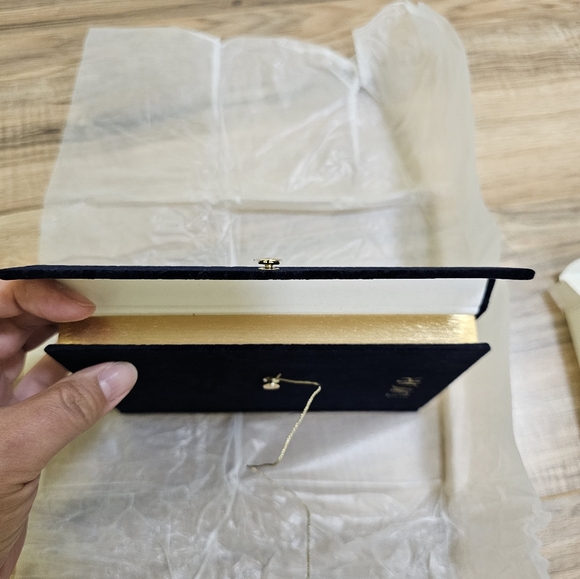 Christian Dior Novelty Notebook 2021 Velvet material birthday vip gift, GWP - Picture 9 of 10